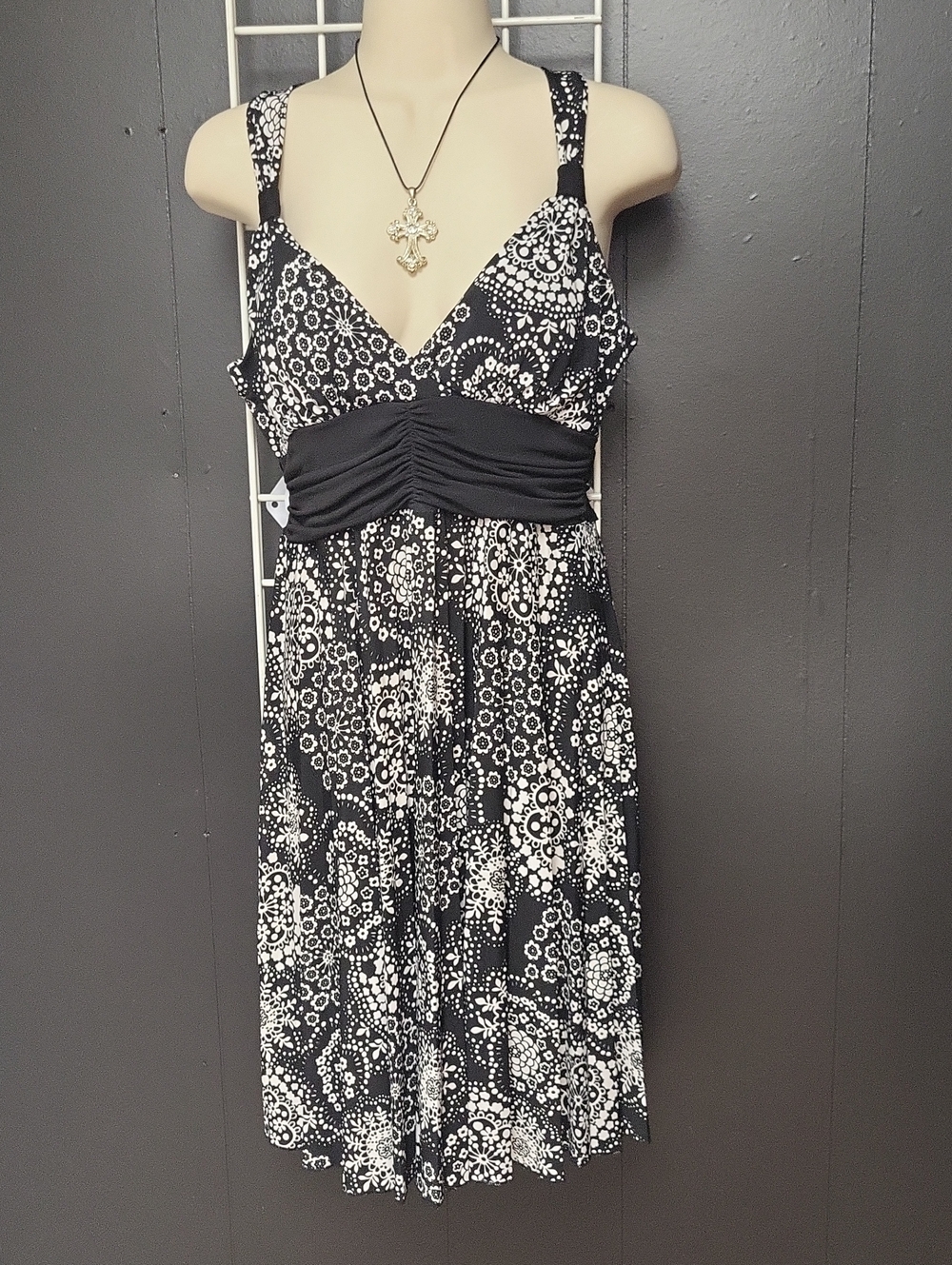 Speechless Black and White Floral Empire-Waist Midi Dress